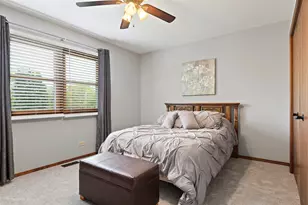 800 Manchester St, Naperville, IL 60563 - Photo 18