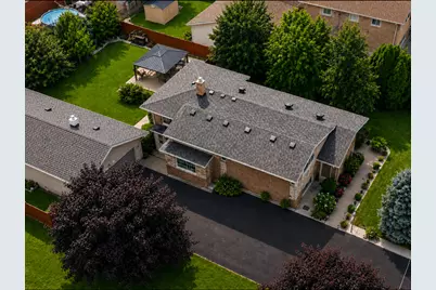 7901 W 93rd Street, Hickory Hills, IL 60457 - Photo 2