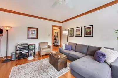 2036 W Farragut Avenue, Chicago, IL 60625 - Photo 12