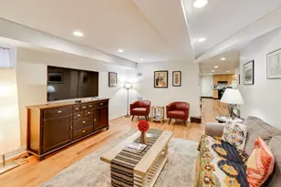 2036 W Farragut Ave, Chicago, IL 60625 - Photo 22