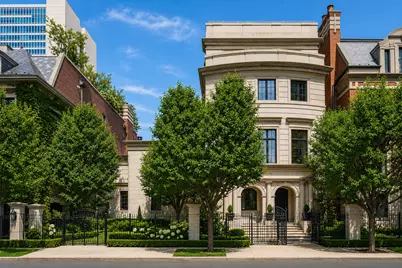 460 W Huron Street, Chicago, IL 60654 - Photo 1
