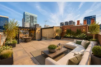 460 W Huron Street, Chicago, IL 60654 - Photo 10