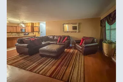 3750 E Lake Shore Drive, Decatur, IL 62521 - Photo 6