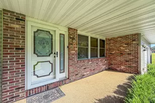3750 E Lake Shore Dr, Decatur, IL 62521 - Photo 4