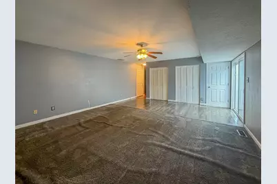 3750 E Lake Shore Drive, Decatur, IL 62521 - Photo 14