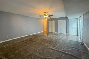 3750 E Lake Shore Dr, Decatur, IL 62521 - Photo 14