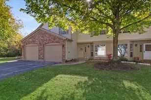 222 Wellington Cir, Gurnee, IL 60031 - Photo 4
