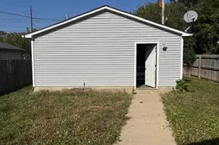 1405 E Edwards St, Springfield, IL 62703 - Photo 2