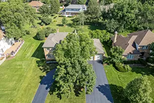 11516 Burr Oak Ln, Burr Ridge, IL 60527 - Photo 42
