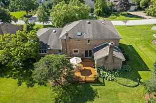 11516 Burr Oak Ln, Burr Ridge, IL 60527 - Photo 52