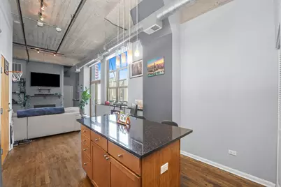 [Address not provided], Chicago, IL 60654 - Photo 6
