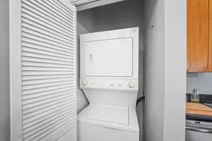 [Address not provided], Chicago, IL 60654 - Photo 12