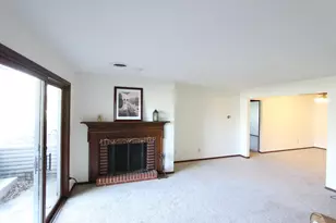 1111 E Jefferson St, Bloomington, IL 61701 - Photo 2