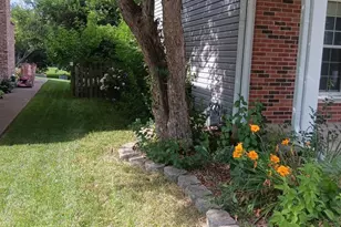 1024 Confederation Dr, Bartlett, IL 60103 - Photo 2