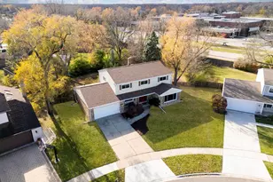 4013 Radcliffe Dr, Northbrook, IL 60062 - Photo 32