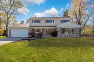 4013 Radcliffe Dr, Northbrook, IL 60062 - Photo 2