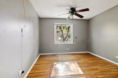 2074 Essex Court #2074, Streamwood, IL 60107 - Photo 14