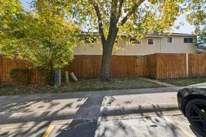 2074 Essex Court #2074, Streamwood, IL 60107 - Photo 22