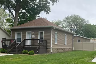 520 W Devlin St, Spring Valley, IL 61362 - Photo 4