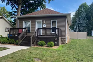 520 W Devlin St, Spring Valley, IL 61362 - Photo 1