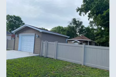 520 W Devlin Street, Spring Valley, IL 61362 - Photo 2