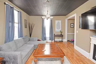 825 E Jefferson St, Bloomington, IL 61701 - Photo 4