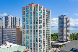 5600 N Sheridan Rd, Chicago, IL 60660 - Photo 1