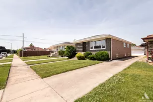 558 Muskegon Ave, Calumet City, IL 60409 - Photo 2