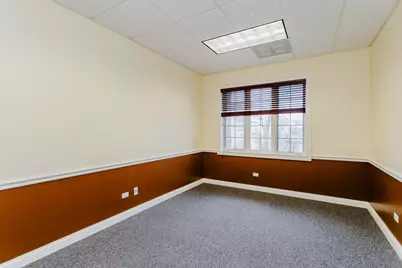 1880 W Winchester Road #204, Libertyville, IL 60048 - Photo 12