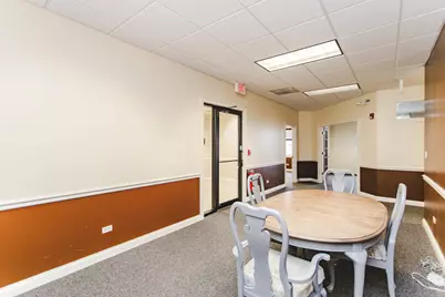 1880 W Winchester Road #204, Libertyville, IL 60048 - Photo 4