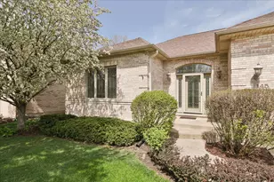 145 Rose Dr, Bloomingdale, IL 60108 - Photo 2