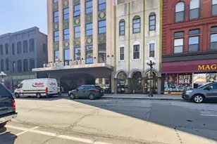 212 N Center St, Bloomington, IL 61701 - Photo 16