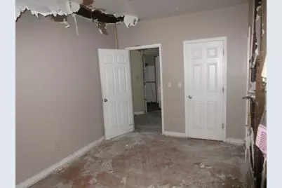 7608 - 10 S Phillips Avenue, Chicago, IL 60649 - Photo 8