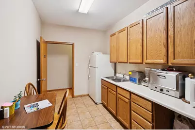 1471 W Irving Park Road, Chicago, IL 60613 - Photo 10