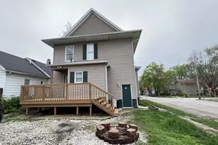 919 N Lee St, Bloomington, IL 61701 - Photo 2