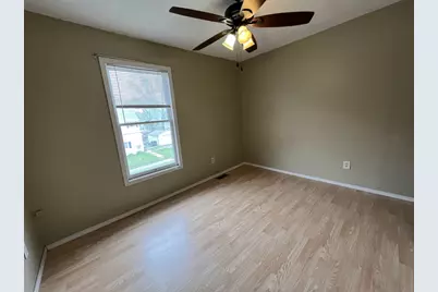 919 N Lee Street, Bloomington, IL 61701 - Photo 22