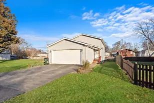 1313 Melrose Ave, Round Lake Beach, IL 60073 - Photo 18