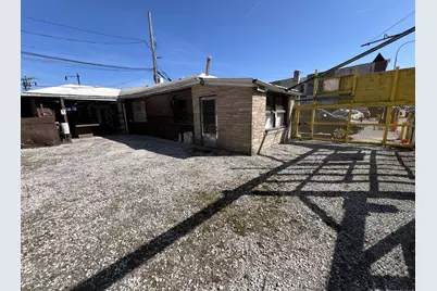 4025 W Montrose Avenue, Chicago, IL 60641 - Photo 10