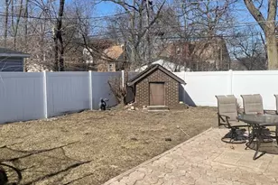 1076 156th Pl, Calumet City, IL 60409 - Photo 8