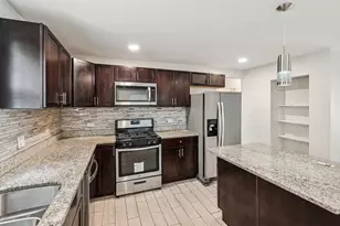 17306 Burr Oak Ln, Hazel Crest, IL 60429 - Photo 12