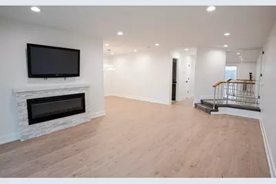 916 Surrey Drive #1A, Schaumburg, IL 60193 - Photo 4