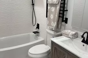 916 Surrey Dr, Schaumburg, IL 60193 - Photo 34