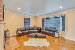 17W517 Manor Ln, Villa Park, IL 60181 - Photo 6