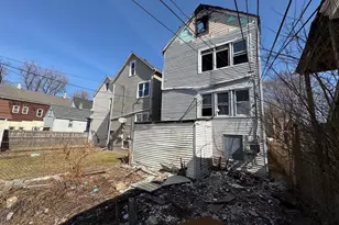 8412 S Exchange Ave, Chicago, IL 60617 - Photo 4