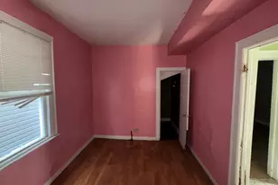 8412 S Exchange Ave, Chicago, IL 60617 - Photo 10