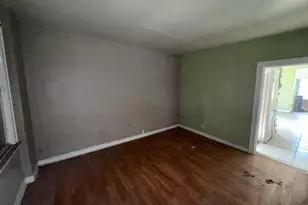 8412 S Exchange Ave, Chicago, IL 60617 - Photo 8