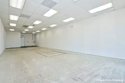 920 E Rollins Road #920, Round Lake Beach, IL 60073 - Photo 4