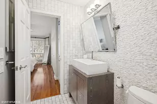 1881 N Poe St, Chicago, IL 60614 - Photo 16