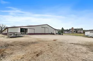 14N700 Factly Rd, Sycamore, IL 60178 - Photo 4