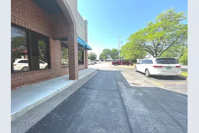 256 E Algonquin Road #256, Arlington Heights, IL 60005 - Photo 6